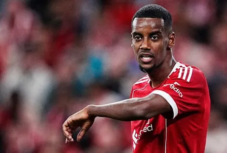 Isak's Debut Offers Star Power Despite Evident Lack of Match Fitness