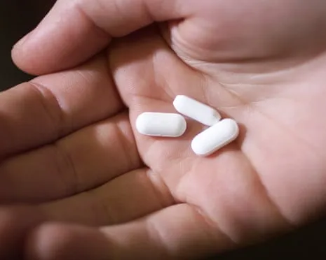 Daily Aspirin Shows Major Benefit in Reducing Colorectal Cancer Return, Research Finds